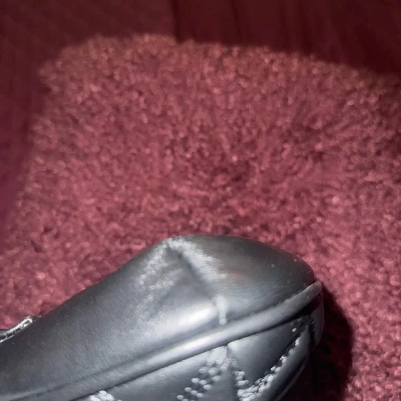 Elegant Black Quilted Clutch - Picture 4 of 8